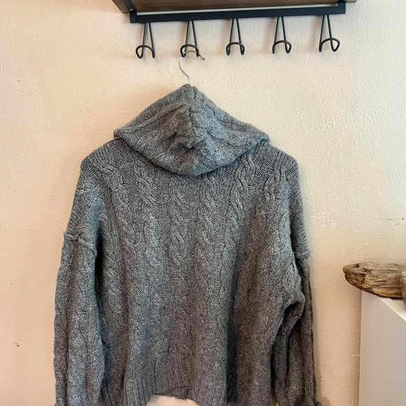 EUC Vintage looking hooded sweater - Picture 2 of 6